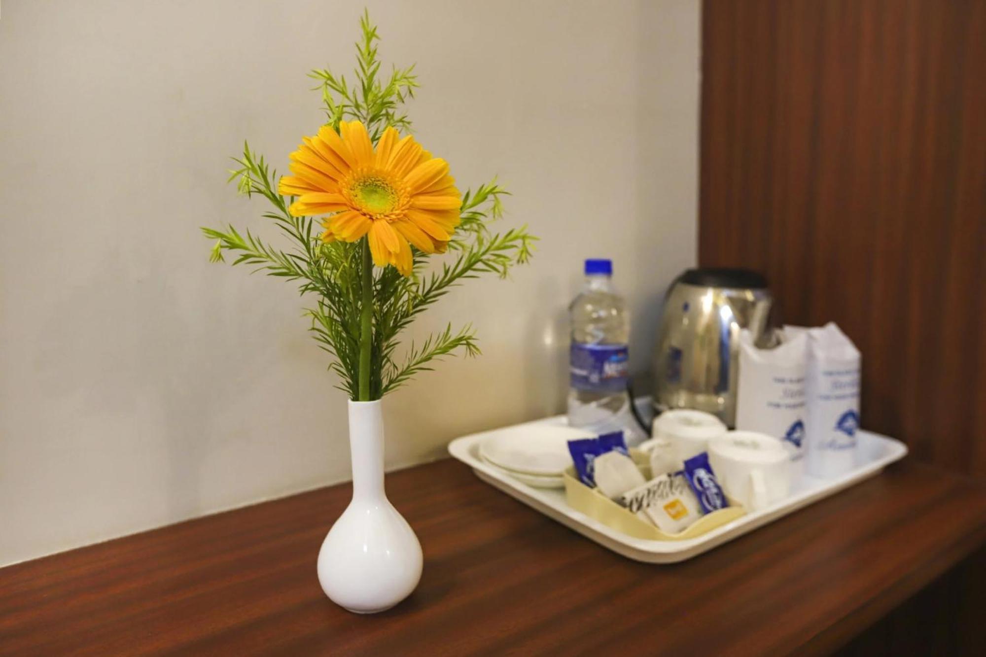 Super Townhouse Oak Lb Nagar Ramoji Otel Haydarabad Dış mekan fotoğraf