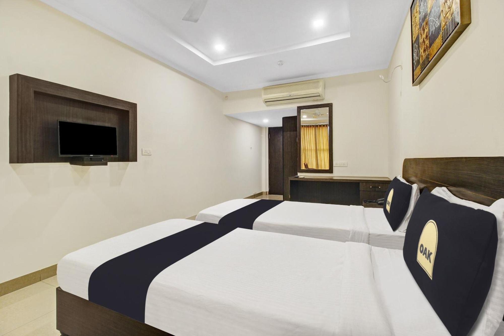 Super Townhouse Oak Lb Nagar Ramoji Otel Haydarabad Dış mekan fotoğraf